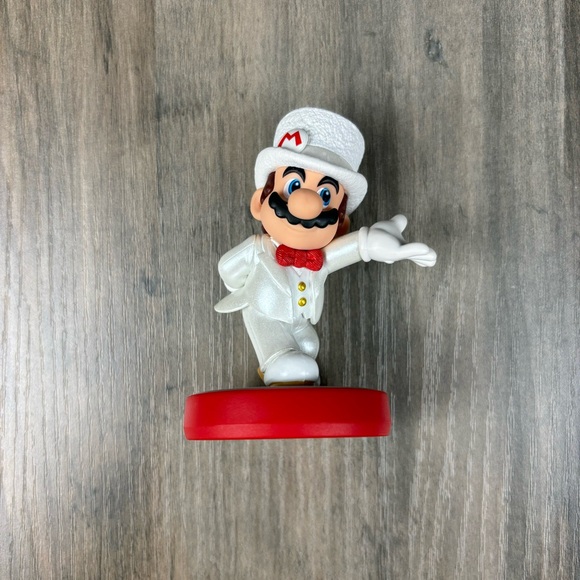 Wedding Suit Mario (Nintendo Amiibo Figure) Super Mario Odyssey Series - Picture 1 of 3